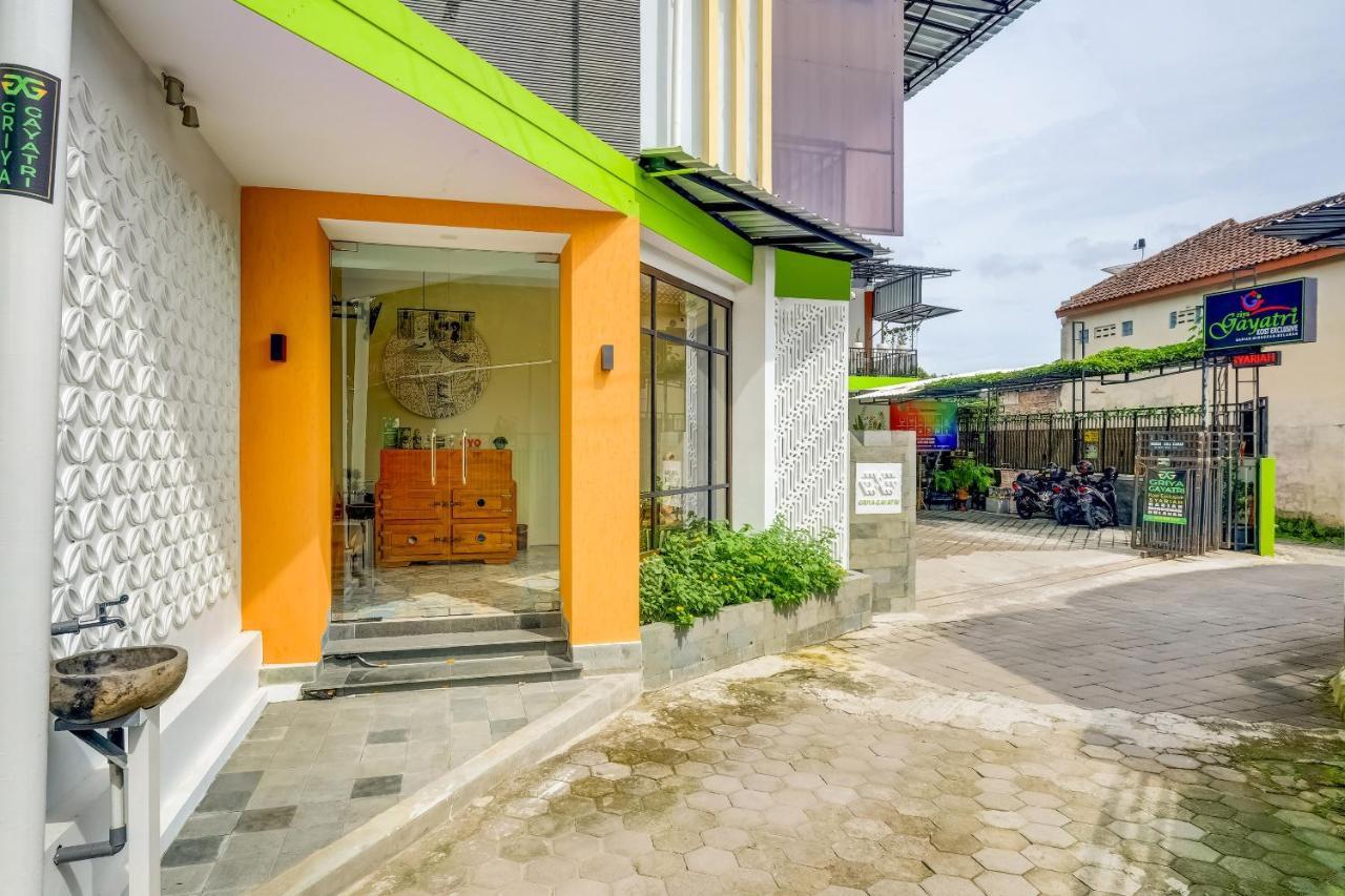 Super Oyo 3496 Griya Gayatri Syariah Hotel Melati Exterior photo