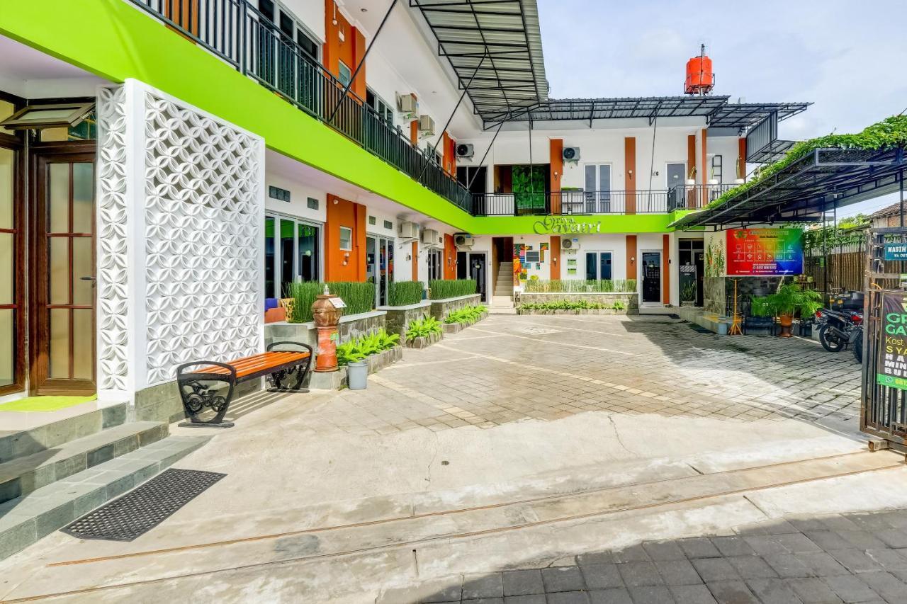 Super Oyo 3496 Griya Gayatri Syariah Hotel Melati Exterior photo